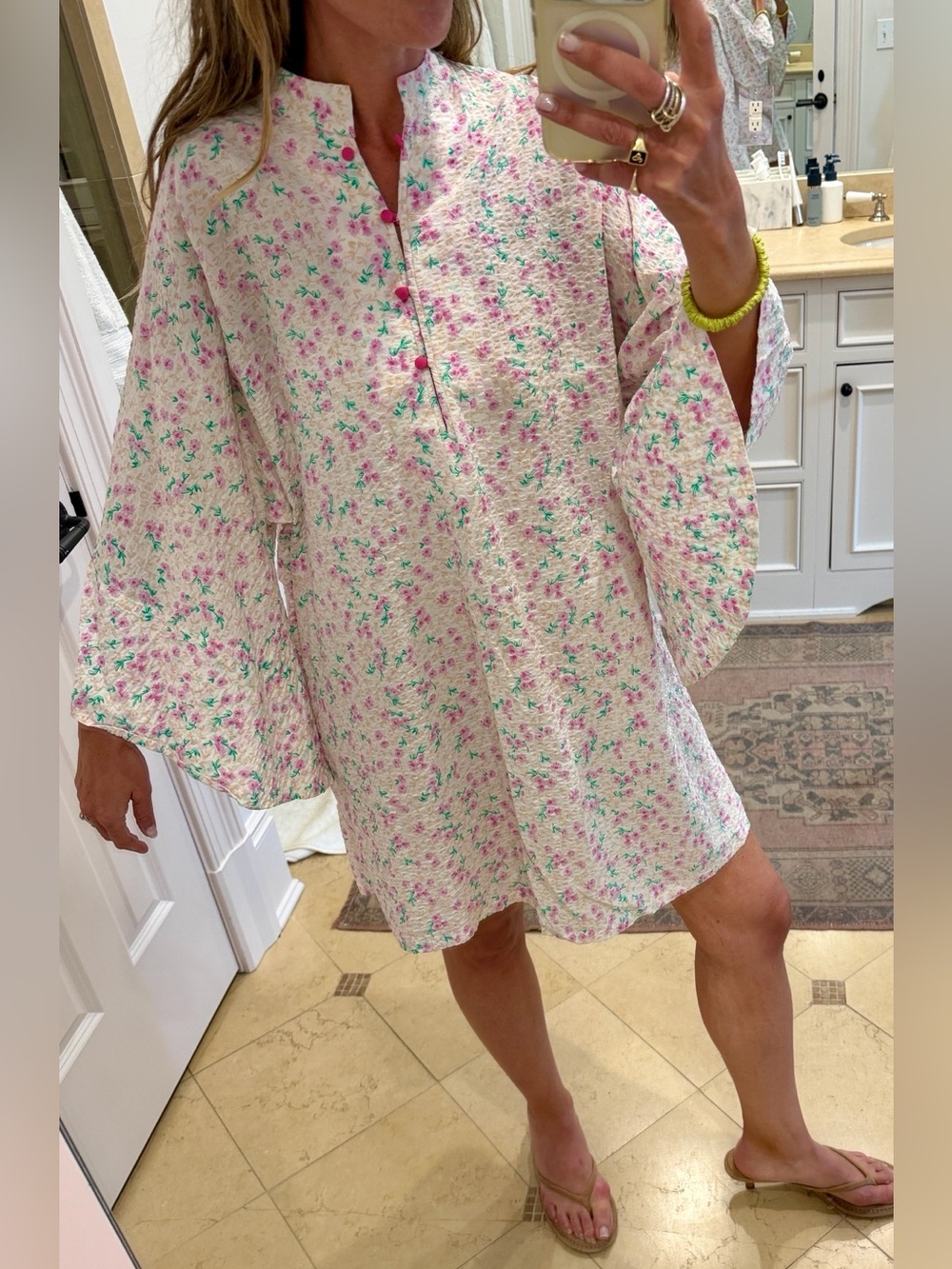 NWOT La Vie Style House floral bell sleeved mini dress